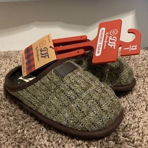 Dearfoams child memory foam slippers